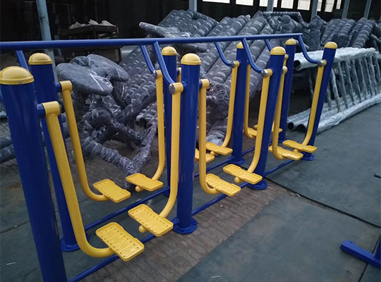 健身路徑器材
